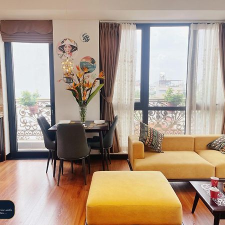 Home Suites -Natural Light -Projector -Spacious - 2Br Incenter Hanoi Buitenkant foto