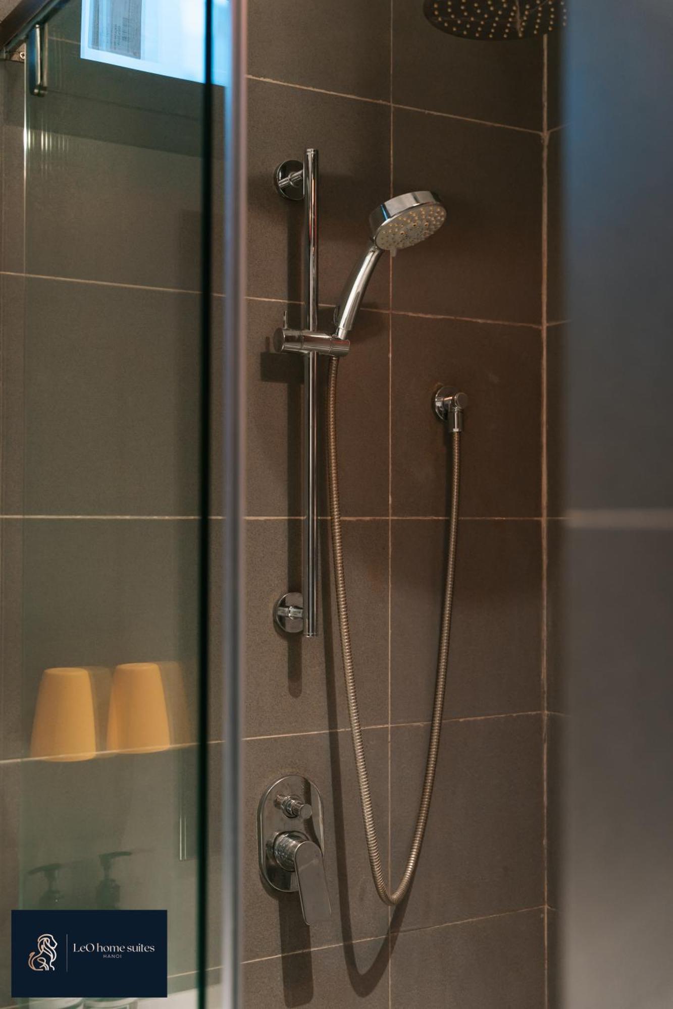 Home Suites -Natural Light -Projector -Spacious - 2Br Incenter Hanoi Buitenkant foto