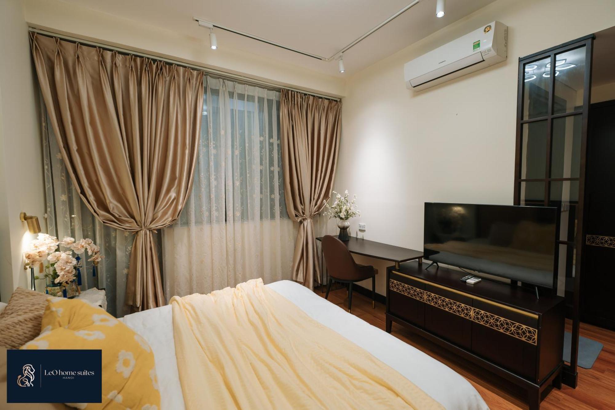 Home Suites -Natural Light -Projector -Spacious - 2Br Incenter Hanoi Buitenkant foto